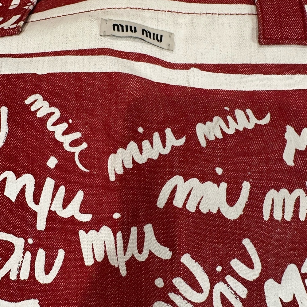 Miu Miu red and White Graphic Tote with zipper and tag-no dust bag - Picture 3 of 13
